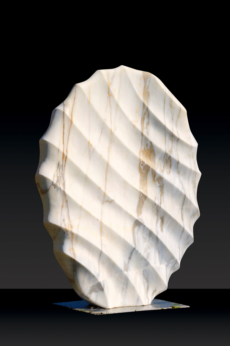SPIAGGIA VERTICALE 2020 marmo Calacatta 110 x 88 x 20 cm